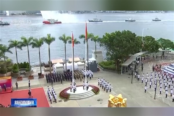 Hong Kong'un Çin'in idaresine dönüşünün 27. yıl dönümü kutlandı