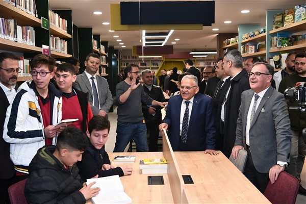 Büyükşehirin 13 kütüphanesi 6 ayda 819 bin ziyaretçi ağırladı