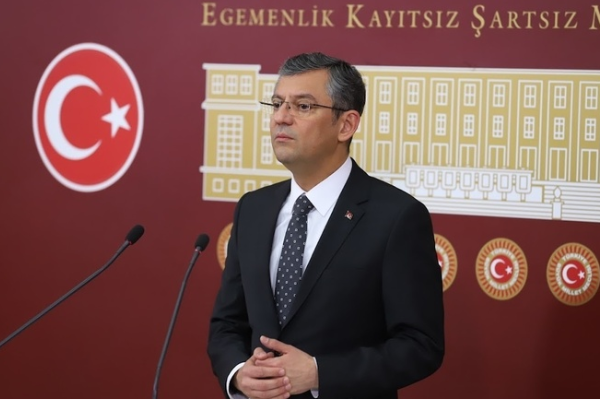 CHP Genel Başkanı Özel, Sosyalist Enternasyonal Avrupa Komitesi Toplantısı'na katıldı