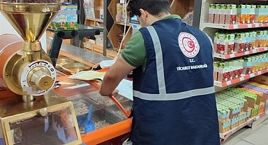 Afyonkarahisar’da haksız fiyat, stokçuluk ve fiyat etiketi denetimleri sürüyor