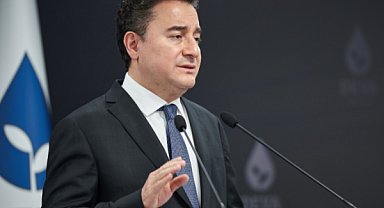 Babacan: Filistinlileri ve insanlığı savunan protestoların yanındayım