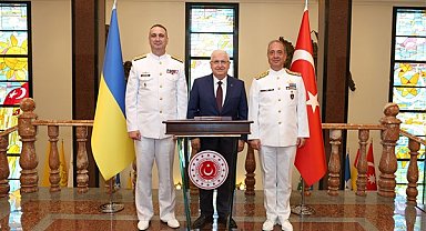 Bakan Güler, Ukrayna Deniz Kuvvetleri Komutanı Koramiral Neizhpapa’yı kabul etti