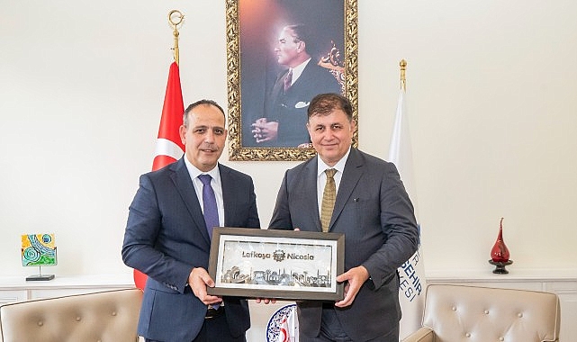 Başkan Tugay “kardeş kent" Lefkoşa Belediye Başkanı Harmancı'yı ağırladı