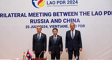 Çin, Rusya ve Laos dışişleri bakanları bir araya geldi