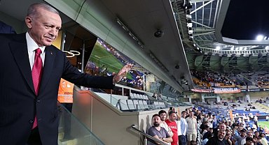 Cumhurbaşkanı Erdoğan, Rams Başakşehir-La Fiorita maçını izledi