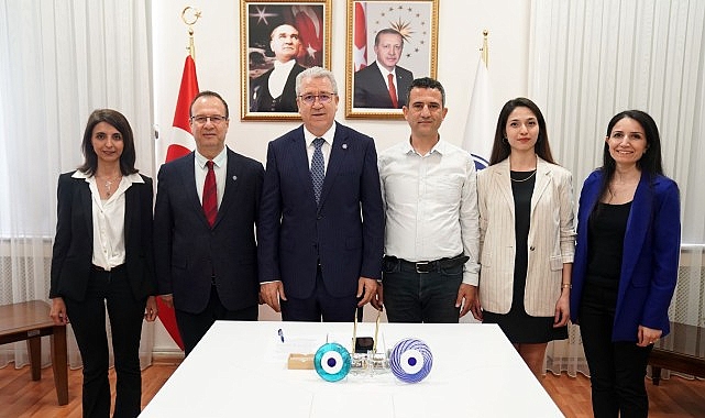 Egeli eğitim bilimci Doç. Dr. Uslu'dan “Mentör Destekli Psikolojik İhtiyaçlara Duyarlı Öğretim" projesi