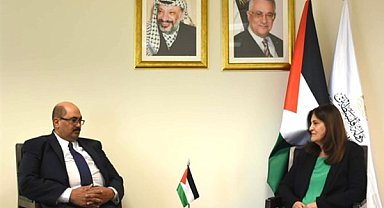 Filistin Dışişleri Bakanı Shaheen, Güney Afrika Büyükelçisi Benfield ile görüştü