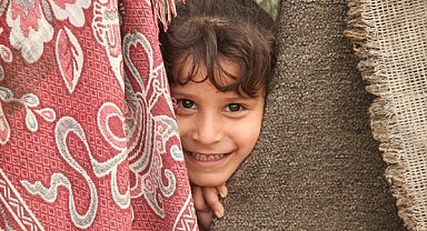 Gazze Şeridi'nde UNRWA ekipleri olumlu düşünmeyi teşvik eden eğlenceli aktiviteler yapıyor