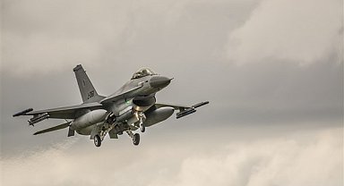 IDF: Hizbullah'a ait yaklaşık 10 terör hedefine savaş uçağı ve toplarla saldırıldı