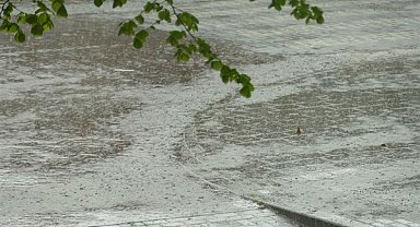 Meteoroloji'den sağanak yağış uyarısı