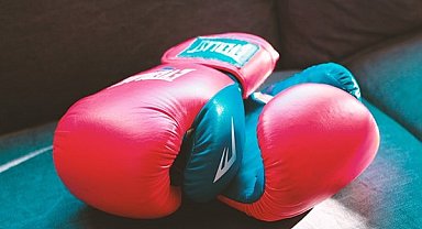 Milli boksör Kahraman, olimpiyatlarda son 16 turuna yükseldi