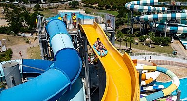 Oasis Aquapark Çeşme kapılarını gençlere açtı