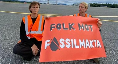 'Petrol Öldürür' protestocuları Avrupa'daki havalimanlarında uçuşları engelledi