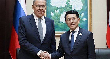 Rusya Dışişleri Bakanı Lavrov, Laos Dışişleri Bakanı Kommasith ile görüştü