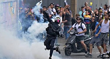 Venezuela'da seçim sonuçlarının açıklanmasının ardından muhalefet sokağa döküldü