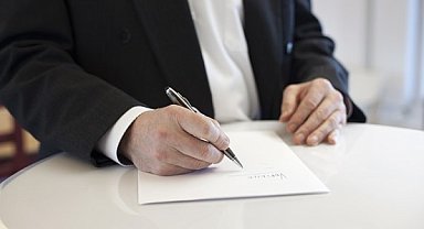 Adra Gayrimenkul'den iş sözleşmesi