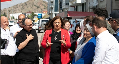 Afyonkarahisar Belediye Başkanı Burcu Köksal, Mahalle Buluşmalarına Devam Ediyor