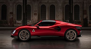 Alfa Romeo 33 Stradale, dünyanın en büyük otomotiv etkinliklerinde yer almayı sürdürüyor