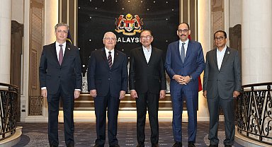 Bakan Güler, MİT Başkanı Kalın ile Malezya'da