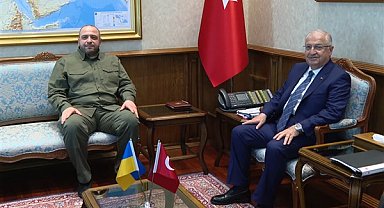 Bakan Güler, Ukraynalı mevkidaşı Umerov ile bir araya geldi
