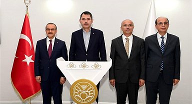 Bakan Kurum, Malatya Büyükşehir Belediyesi’ni ziyaret etti