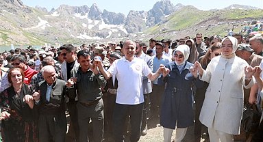 Bakan Yerlikaya, Hakkari’de 6. Cilo Fest’e katıldı