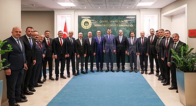 Başkan Altay'dan Bakan Kurum'a ziyaret