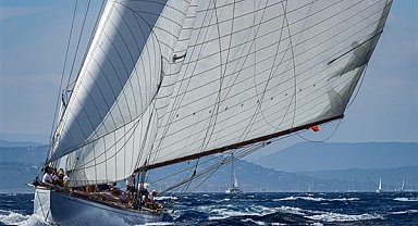 Bodrum Karaada açıklarında arızalanan tekne kurtarıldı