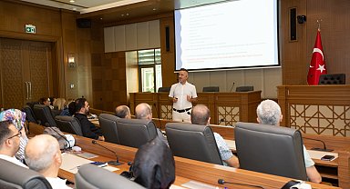Bursa Büyükşehir Belediyesinden personeline ‘yapay zeka’ kullanımı eğitimi