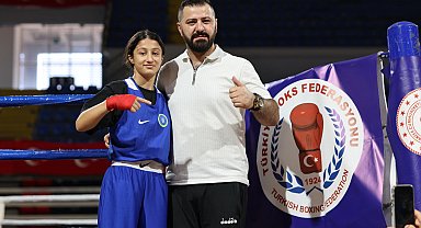 Bursalı boksör Temuçin'den Üst Minikler Avrupa Boks Şampiyonası'nda bronz madalya