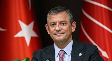 CHP Genel Başkanı Özel’den sanatçı Suavi’ye ziyaret