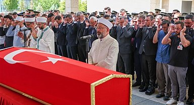 CHP Genel Başkanı Özel, şehit askerin cenazesine katıldı