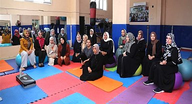 Eyyübiyeli kadınlar Akabe Kadın Destek ve Spor Yaşam Merkezi’nde vakit geçiriyor