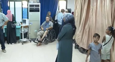 Gazze'de binlerce Filistinli yeniden tahliye ediliyor