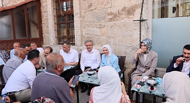 Göktaş, Afyonkarahisar'da, Hacı Bektaş-i Veli Kültür Derneğini ziyaret etti.