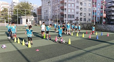 Haliliye Belediyesi Futbol Okulu, eğitimlerini sürdürüyor