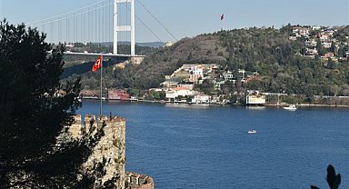 İstanbul Boğazı’nda gemi trafiği çift yönlü askıya alındı