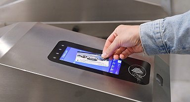 İzmir Büyükşehir Belediyesi'nden özel okul öğretmenlerine indirimli ulaşım