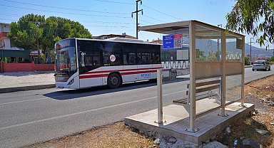 İzmir Büyükşehir Belediyesi, tabelalı durakları kapalılarıyla değiştirmeye başladı