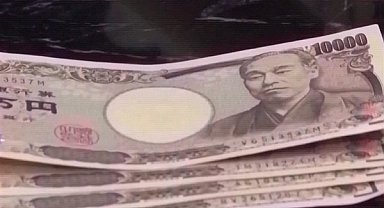 Japon yeni değer kazanmaya devam ederken hisse senetleri düşüşte