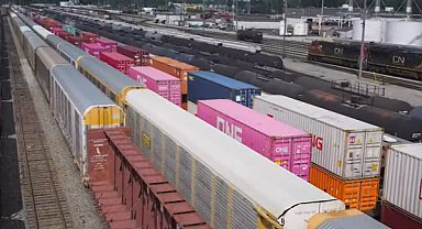 Kanada'daki tarihi demiryolu grevi trafiği ve yük taşımacılığını felç etti