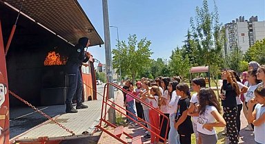 Kayseri Büyükşehir, gençlere yangınlar hakkında bilgi veriyor