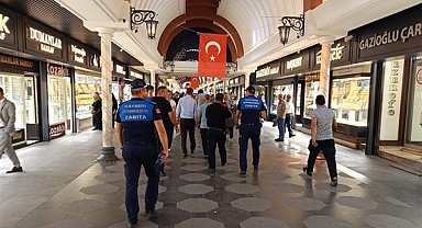 Kayseri’de zabıta ekiplerinden kaldırım ve yol işgallerine denetim