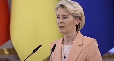 Leyen: Yapay Zeka Yasası yürürlüğe giriyor