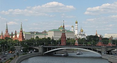 Medvedev: 1960-2018 arasında Batı, Küresel Güney'den 62 trilyon ABD dolar hammadde aldı