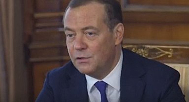 Medvedev: Metropollerin yıkıcı faaliyetleri, bazı ülkelerin sömürgeleşmesini hedefliyor