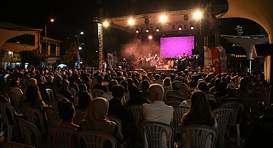 MOD10 Gençlik Orkestrası, Sındırgı’da konser verdi