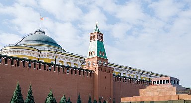 Moskova'ya en büyük insansız hava aracı saldırısı engellendi