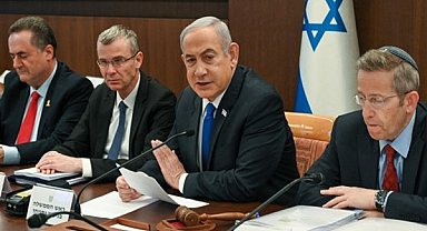 Netanyahu: İsrail, İran'ın kötülük eksenine karşı çok cepheli bir savaş veriyor