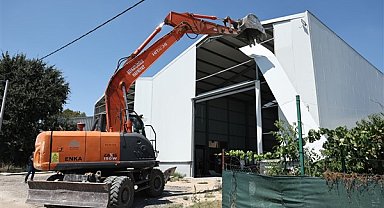 Nilüfer’de kaçak yapılar yıkıldı